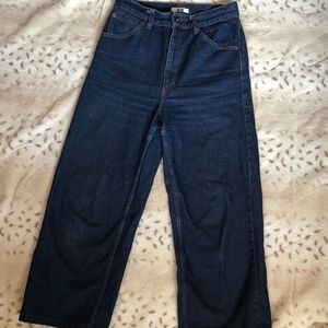 UNIQLO HI WAIST CROPPED DENIM